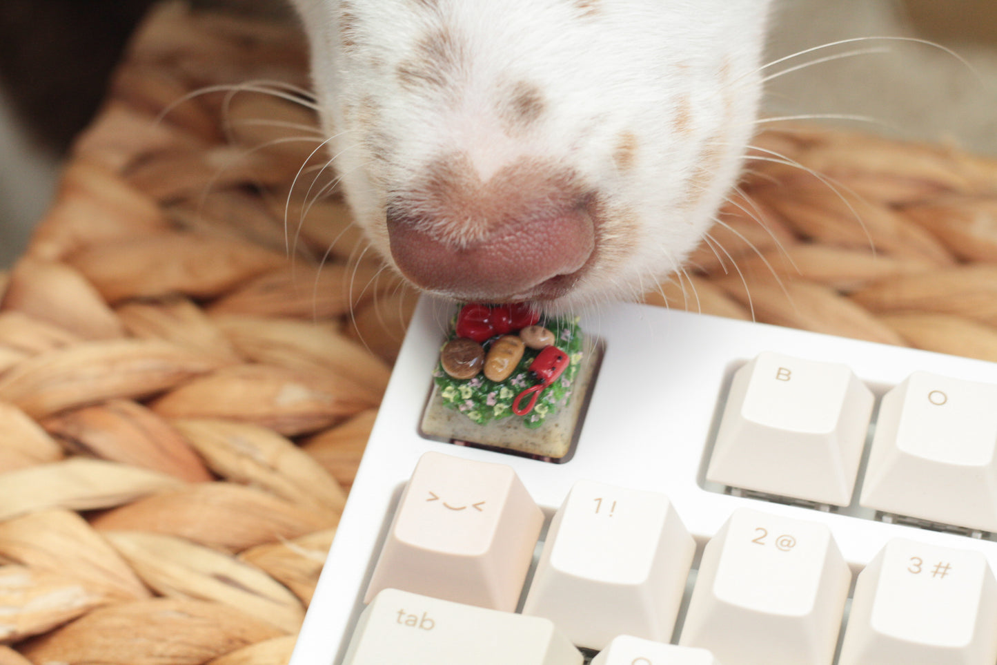 KIKI'S ACCESSORIES KEYCAP