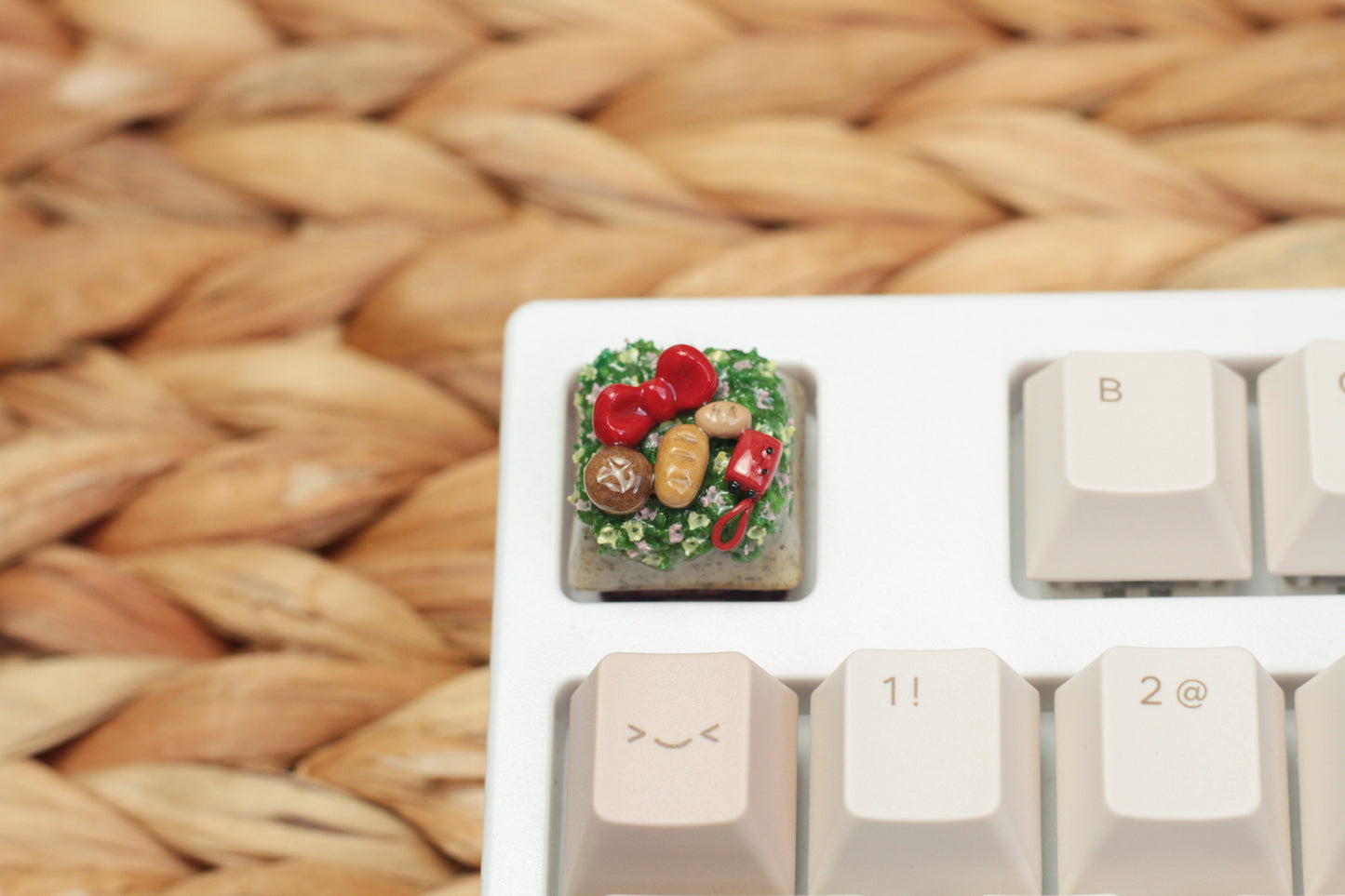 KIKI'S ACCESSORIES KEYCAP