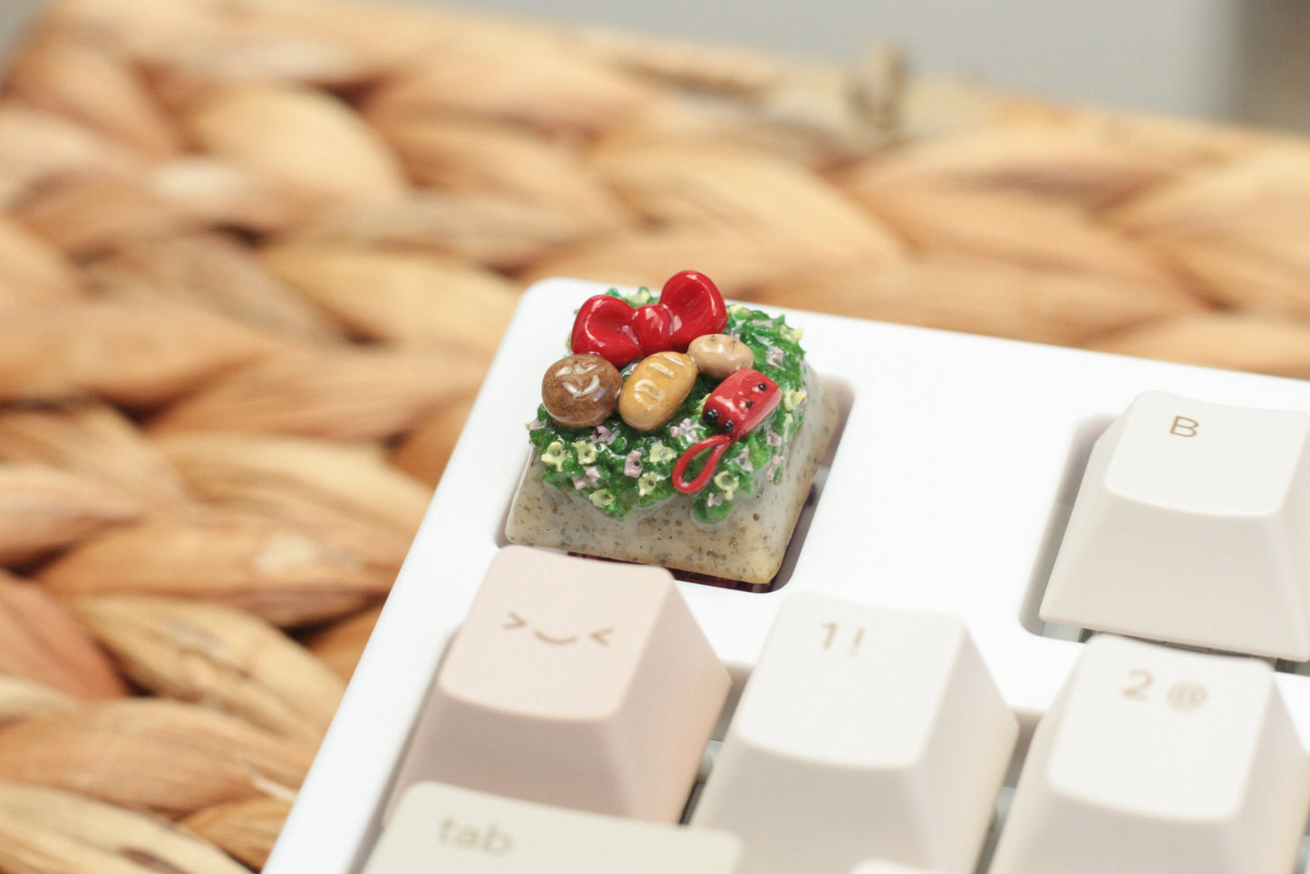 KIKI'S ACCESSORIES KEYCAP