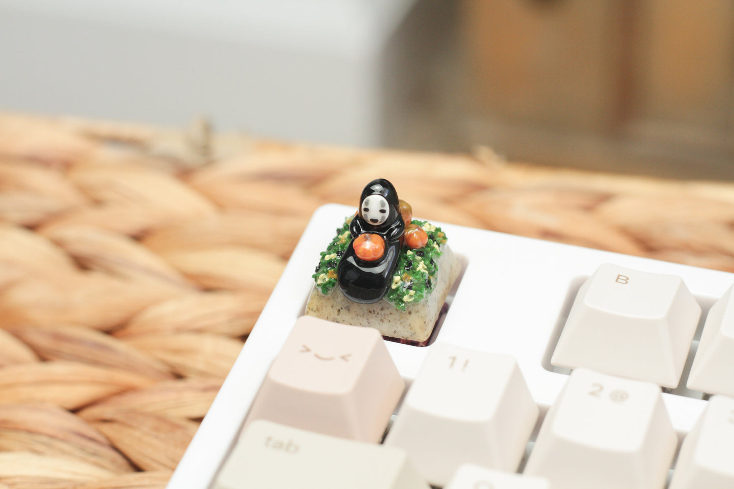 AUTUMN NO FACE KEYCAP