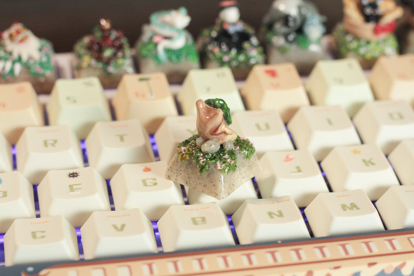 LIL KOROK IN FLOWER FIELD KEYCAP