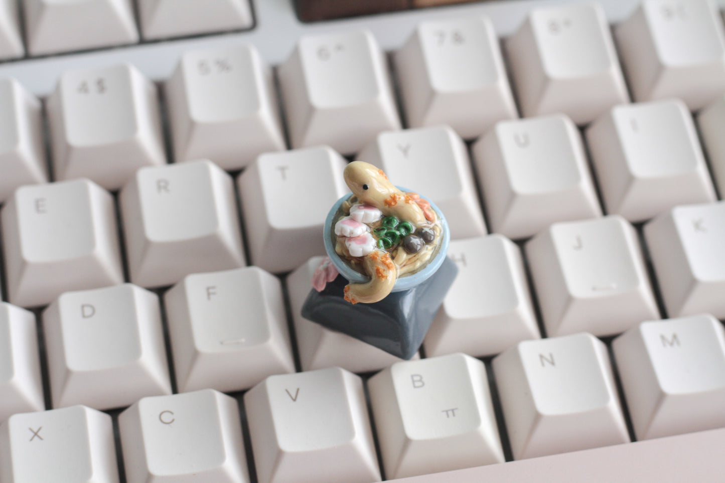 NOODO RAMEN SNAKE KEYCAP