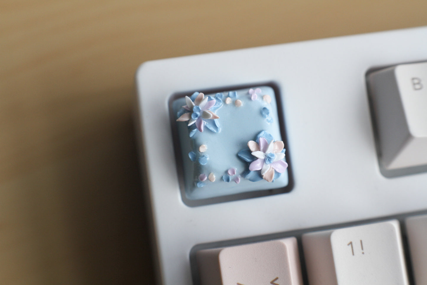SPRING BLUES FLOWER KEYCAP