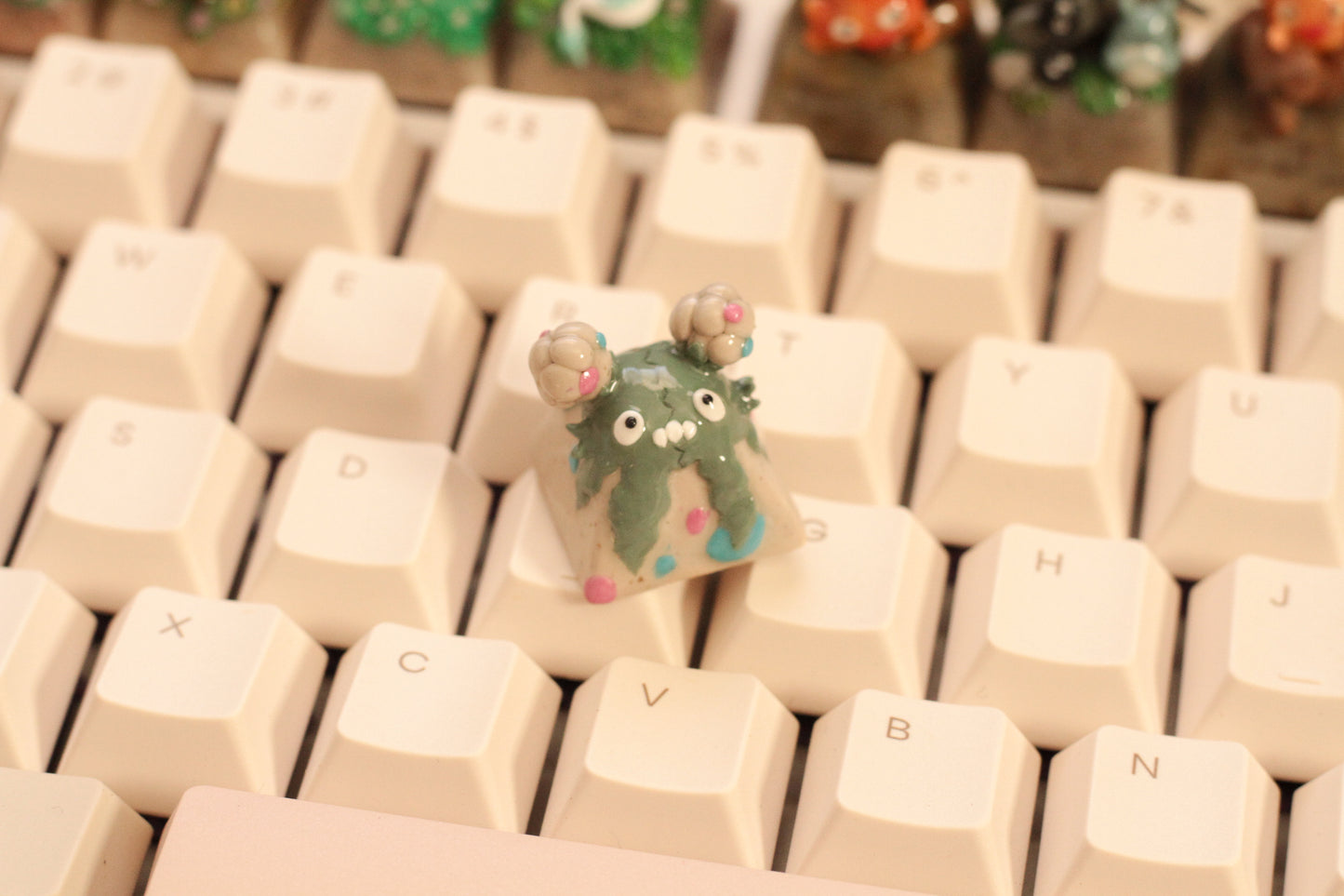COMMISSION KEYCAP