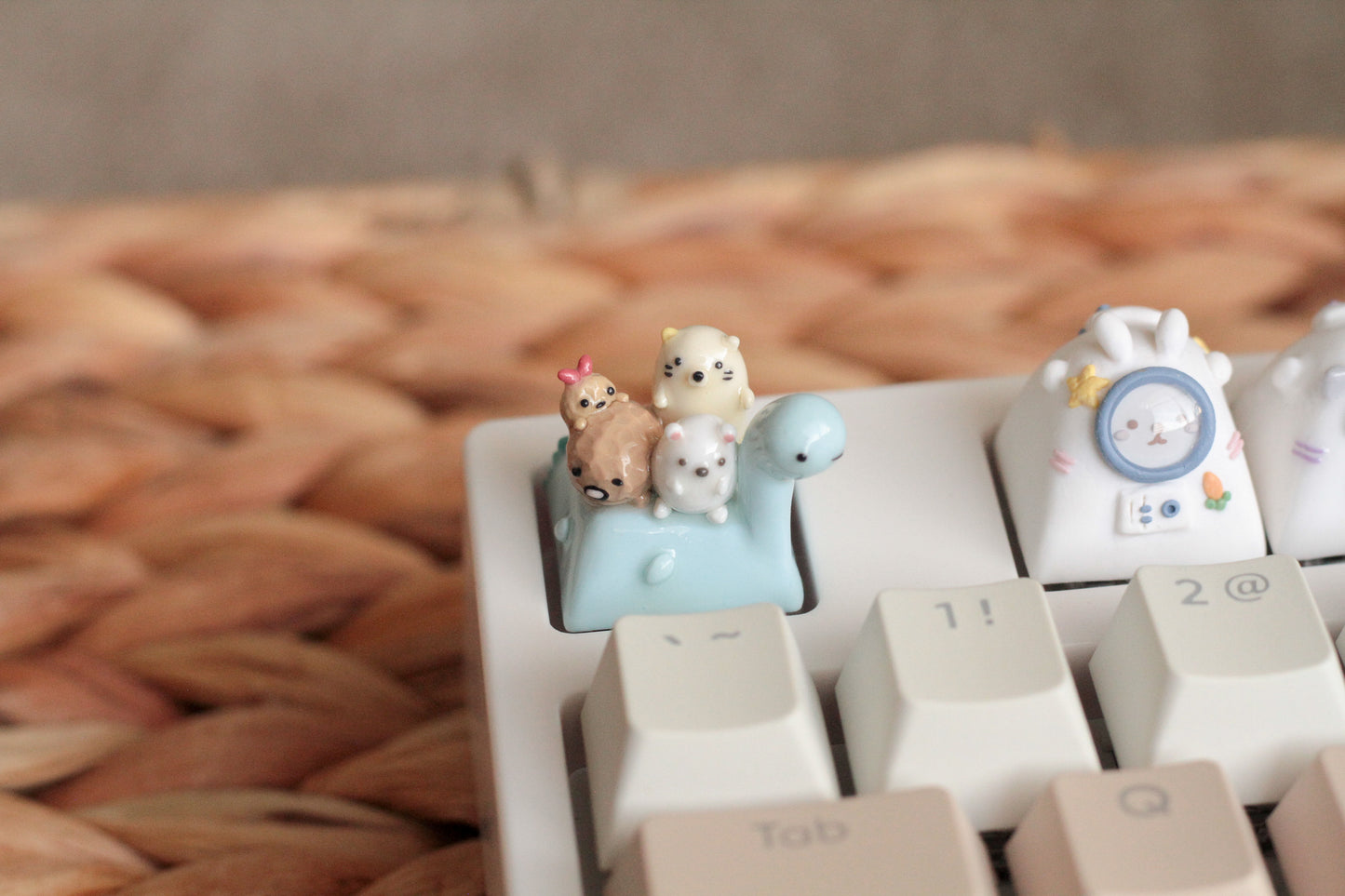 COMMISSION KEYCAP