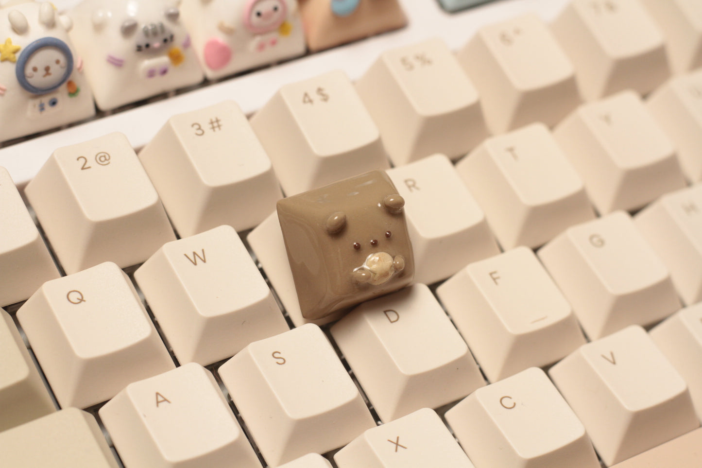 Bearii Dalgona Polymer Clay Keycap Brown Osume style