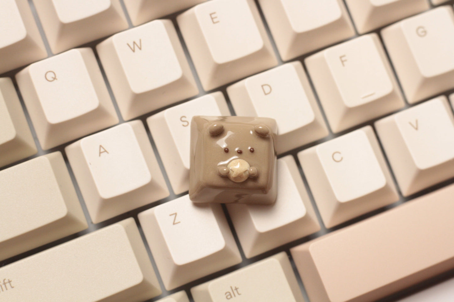 Bearii Dalgona Polymer Clay Keycap Brown Osume style