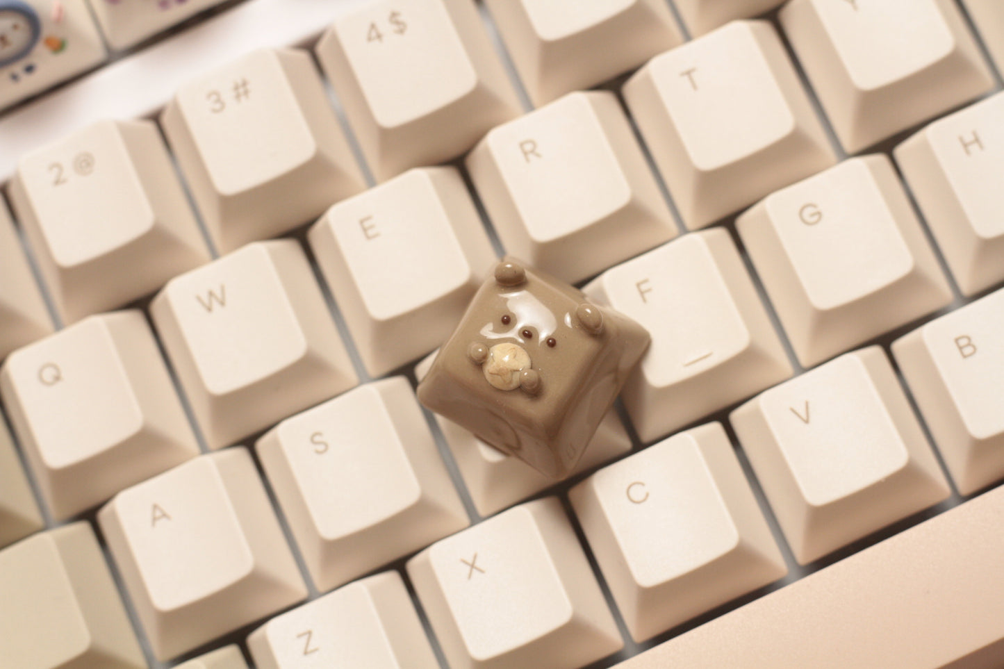 Bearii Dalgona Polymer Clay Keycap Brown Osume style