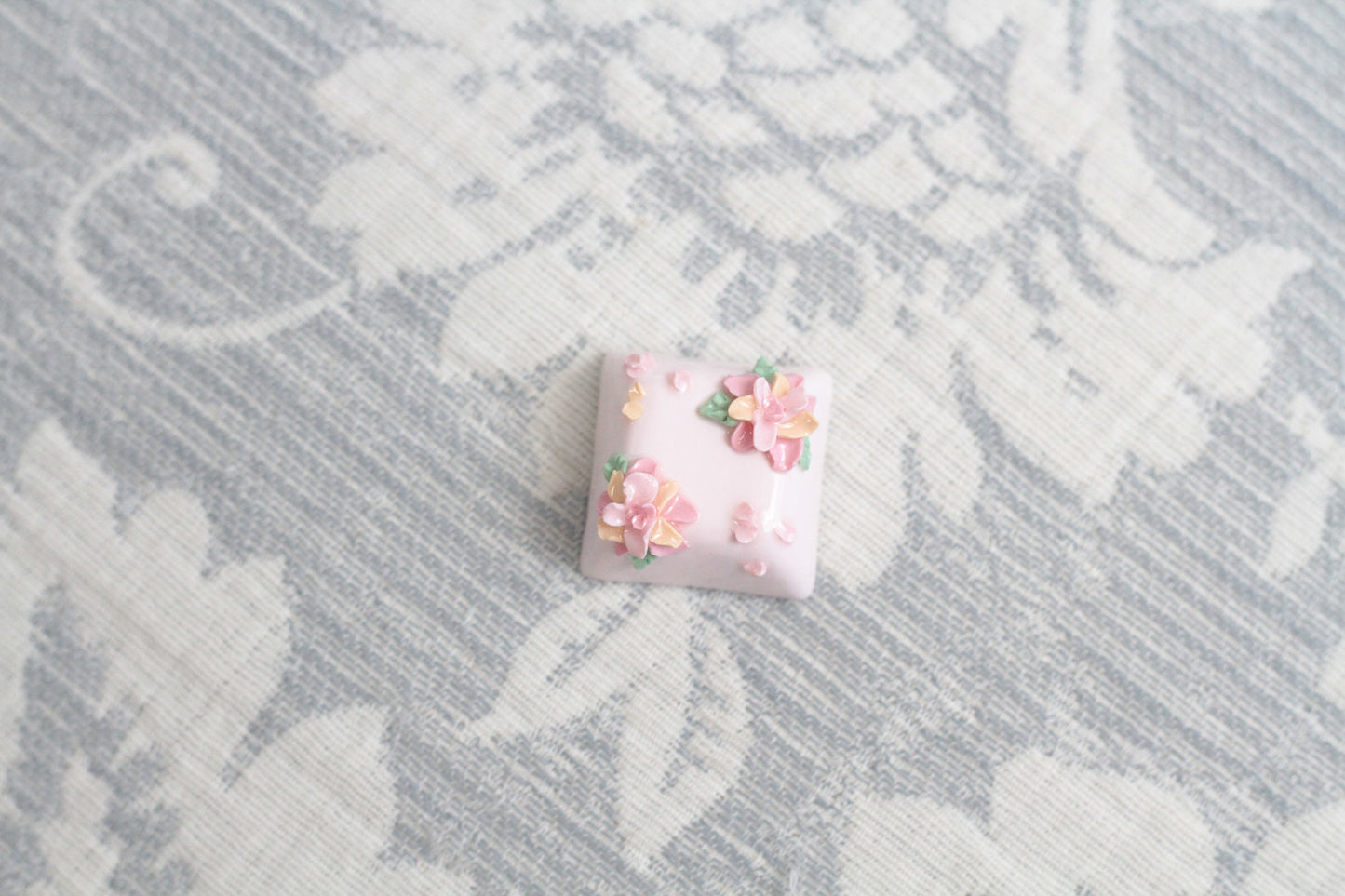 SPRING PINK FLOWER KEYCAP