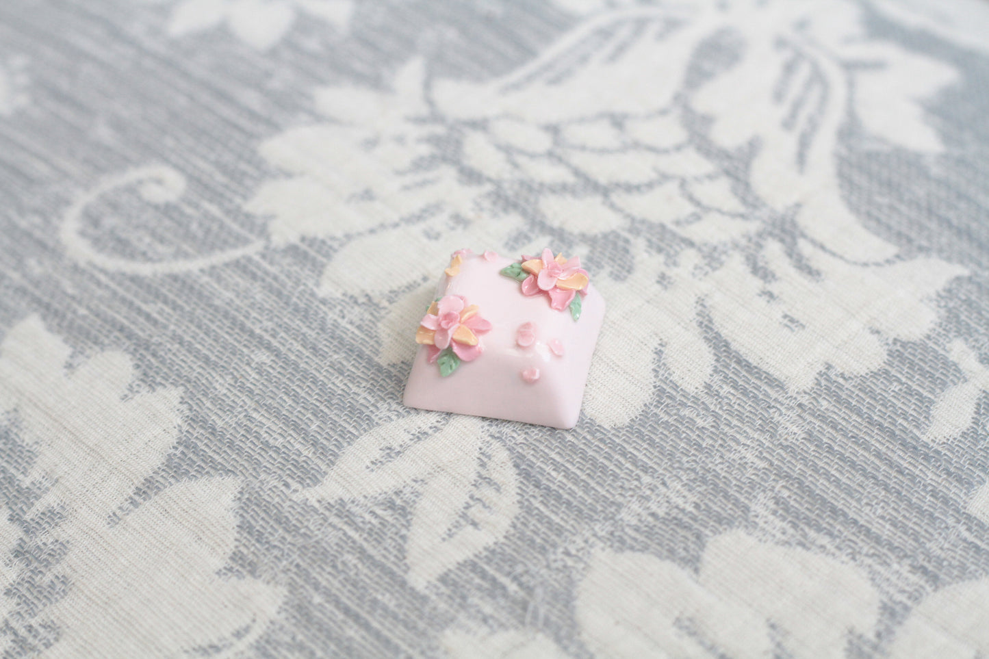 SPRING PINK FLOWER KEYCAP