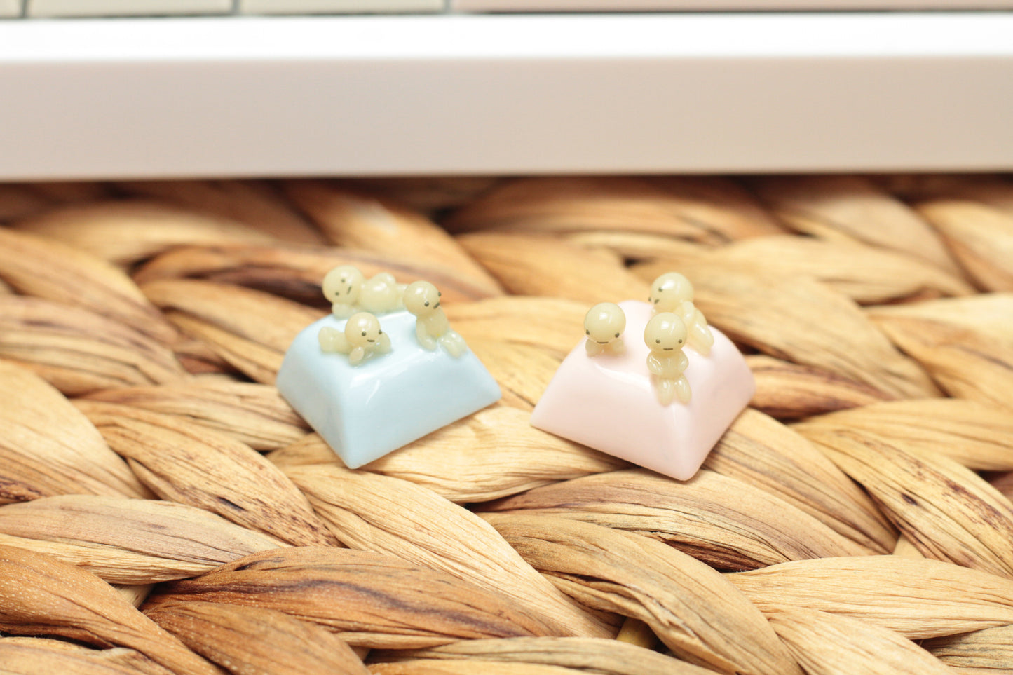 SMISKIS RELAXING KEYCAP