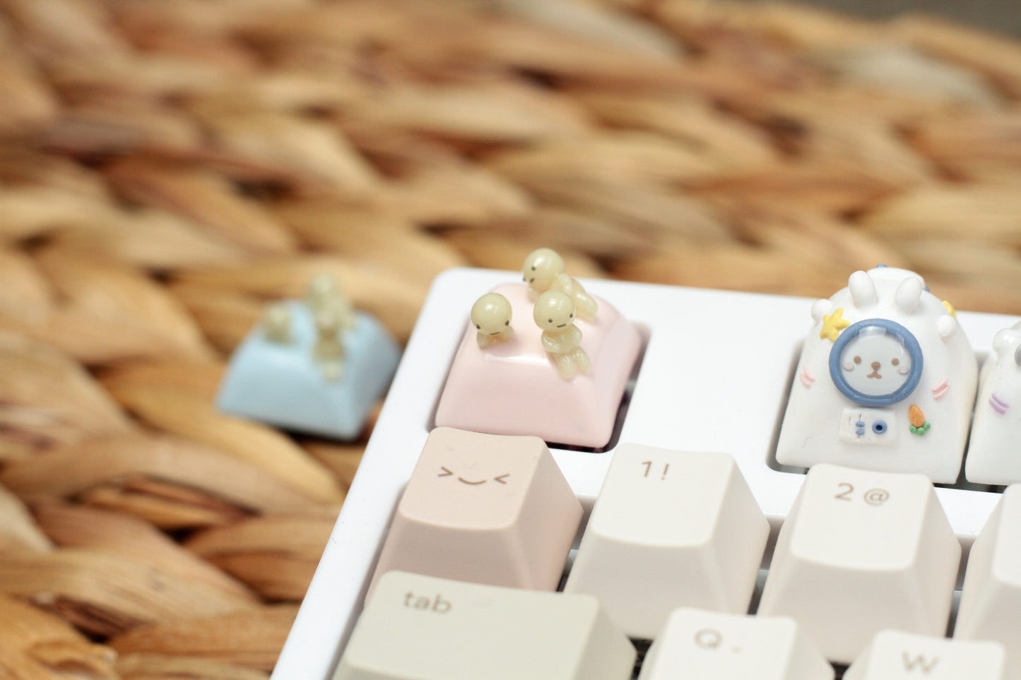 SMISKIS RELAXING KEYCAP