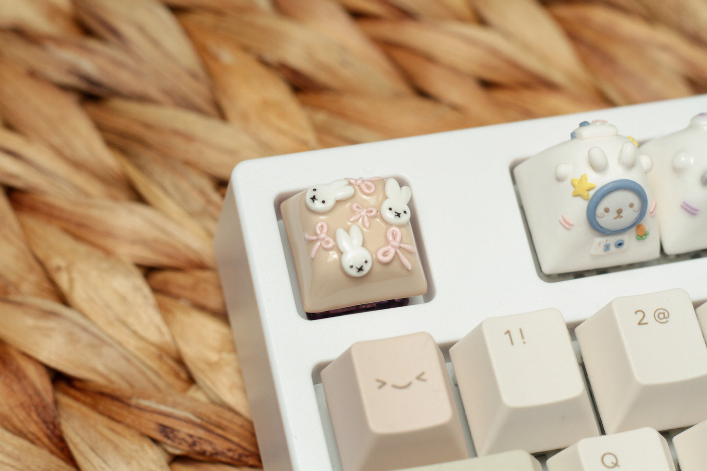 MIFFY BOWS KEYCAP