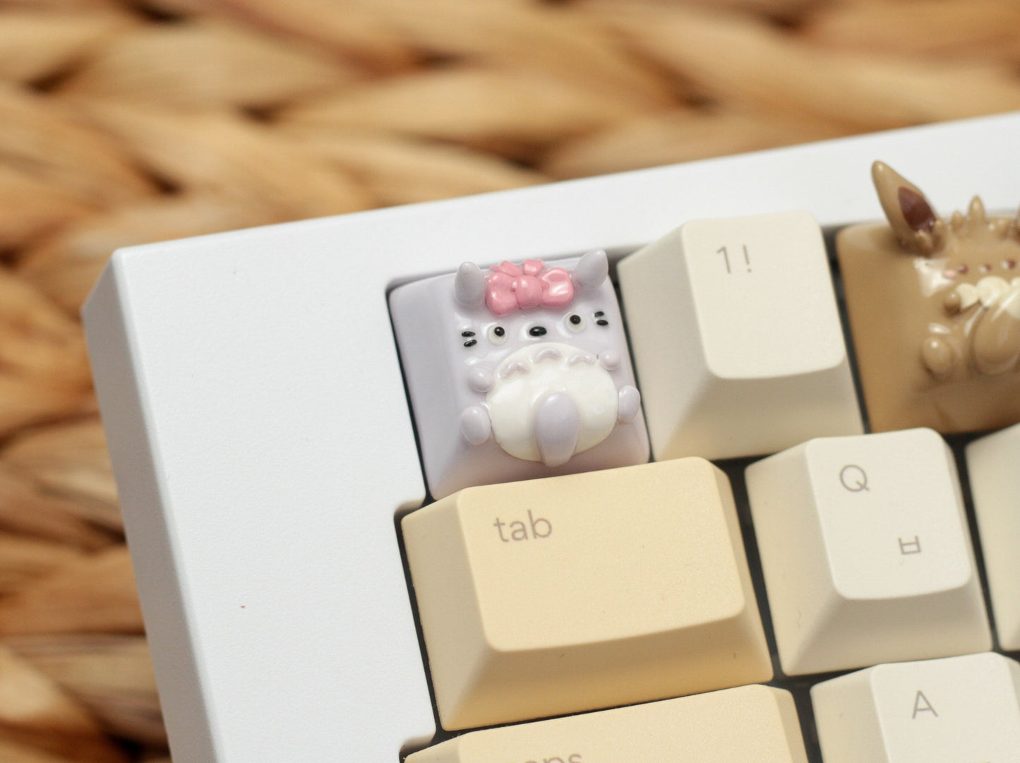 LAVENDER TOTORO WITH PINK BOW KEYCAP