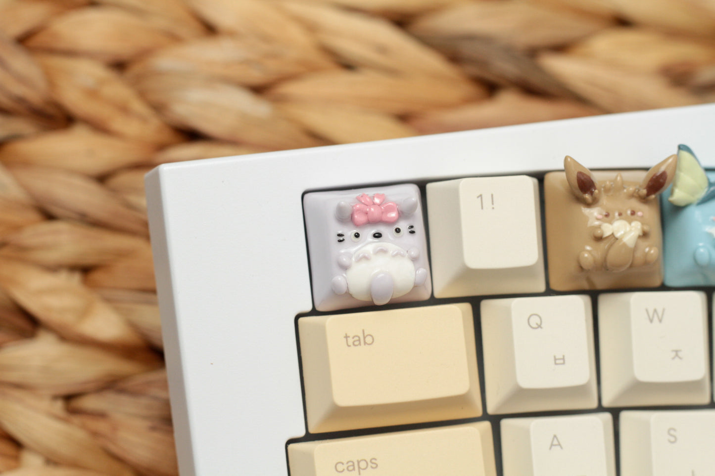LAVENDER TOTORO WITH PINK BOW KEYCAP