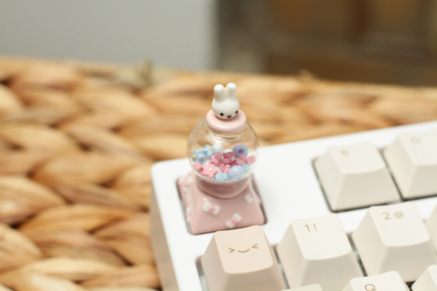 MIFFY BOW SHAKER KEYCAP