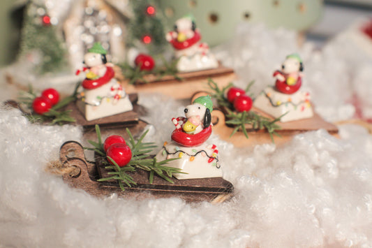 Snoopy & Woodstock Sledding