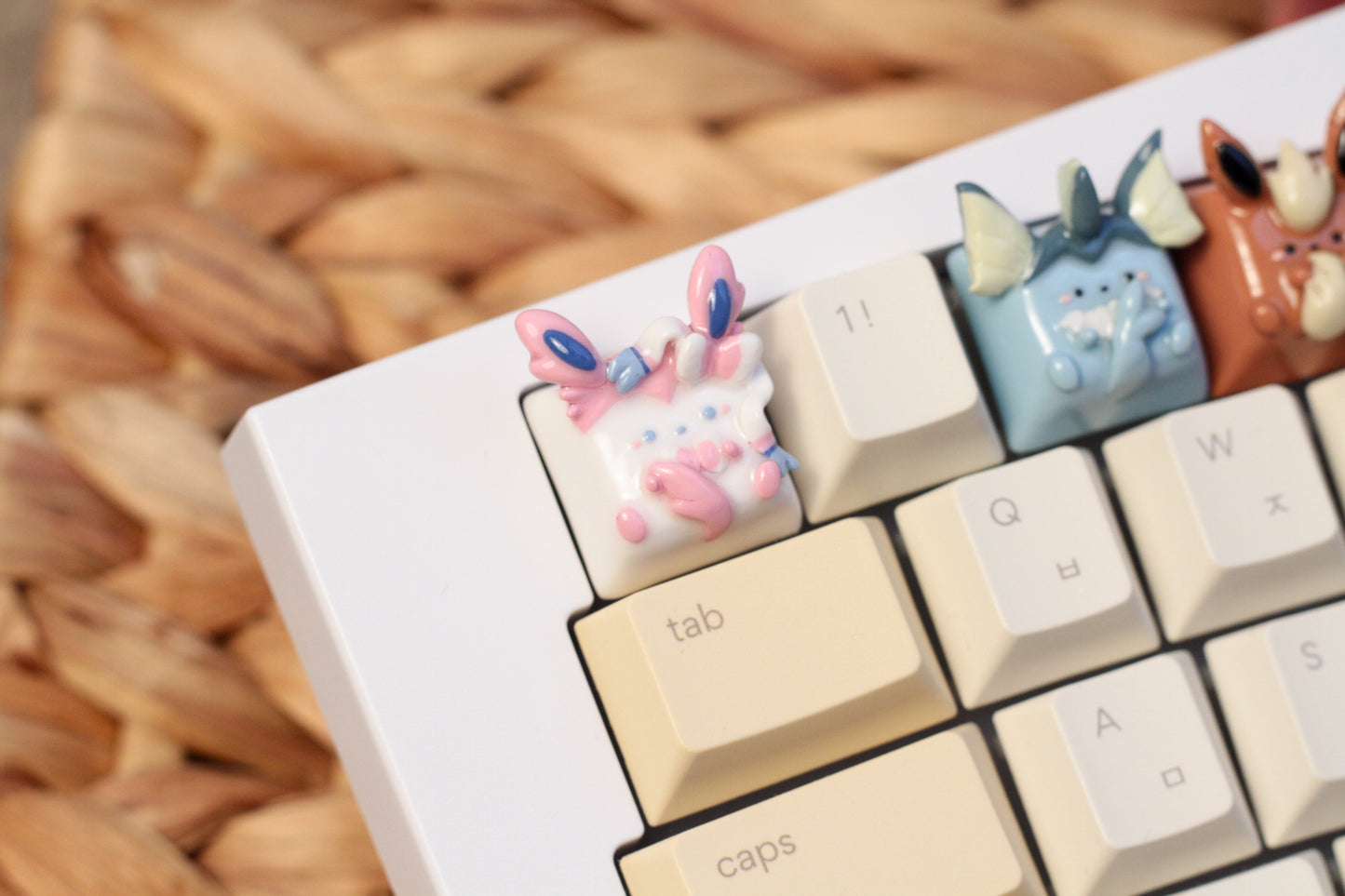 EEVOLUTION CREW KEYCAP