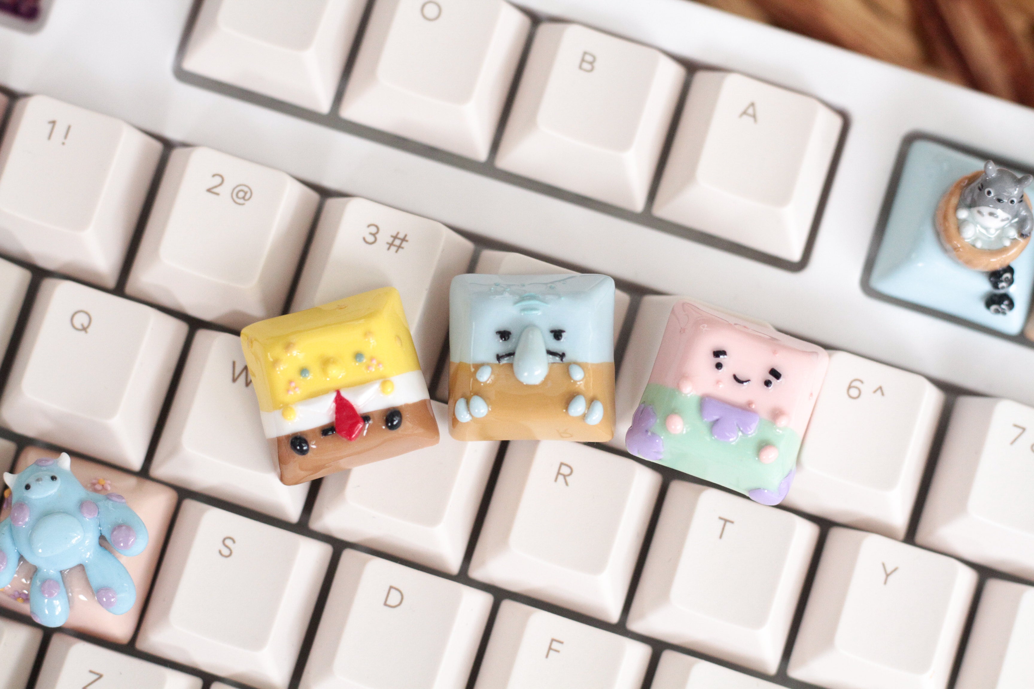 Keycaps Bottom BIKINI BOTTOM TRIO KEYCAPS – Ms BobaCaps